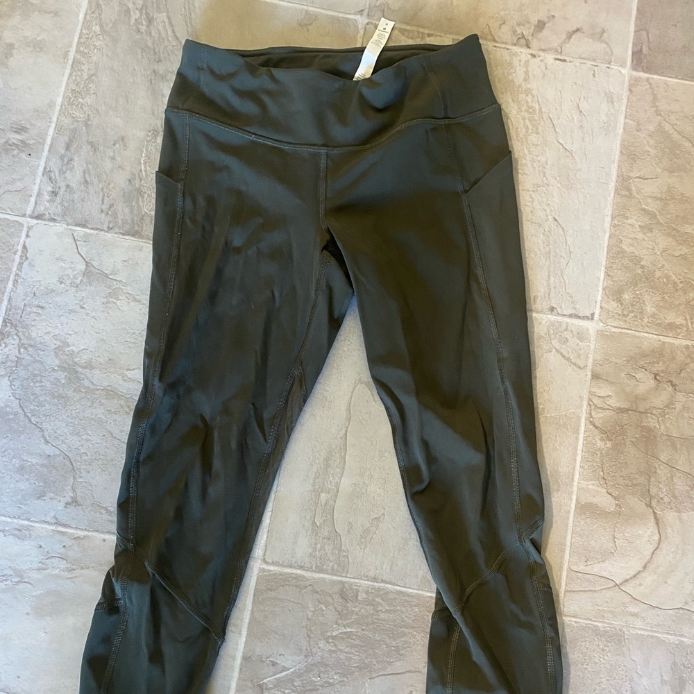 Lululemon cropped leggings